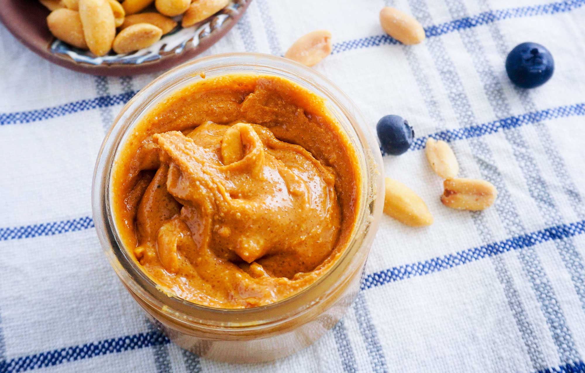 Homemade peanut butter