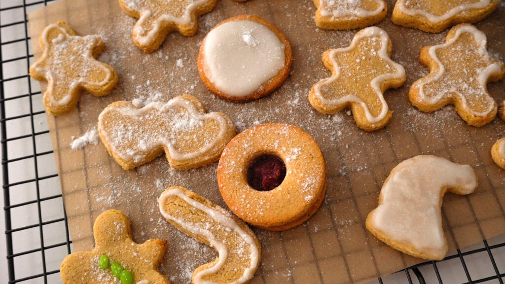 Keto Gingerbread Cookies